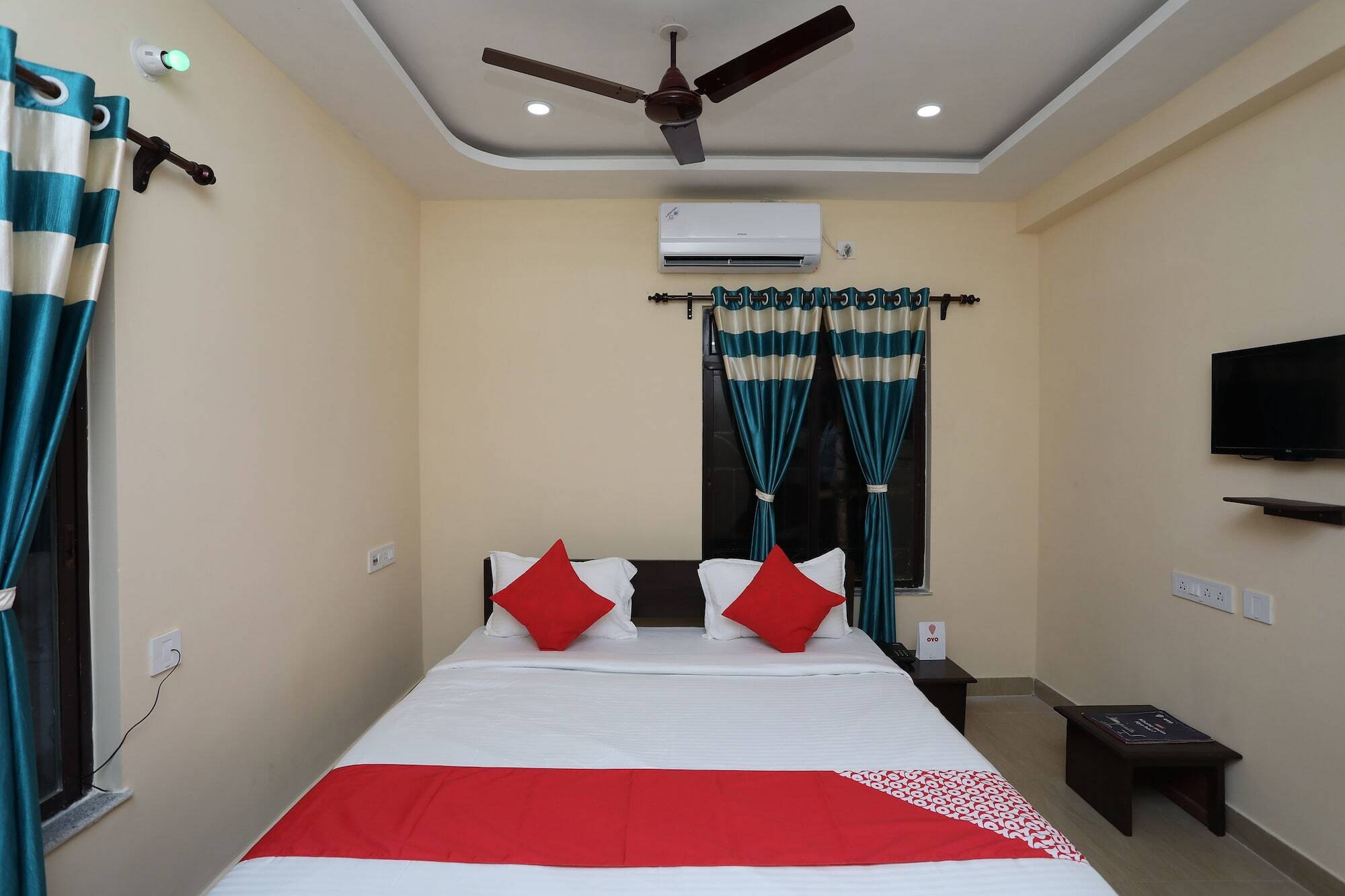 Oyo 17376 Happy Spring Inn Calcutta Exterior foto